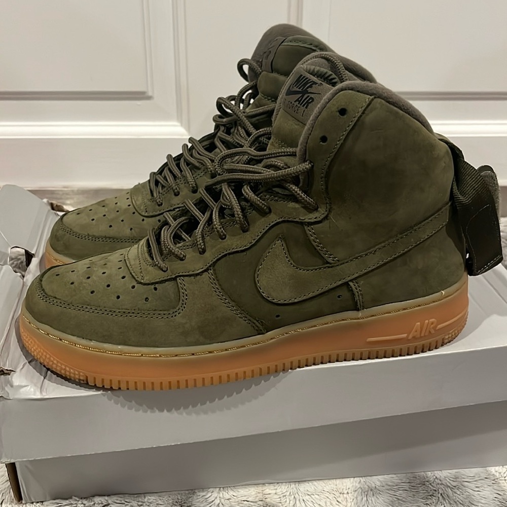Air Force 1 HIGH WB GS size 7Y like new